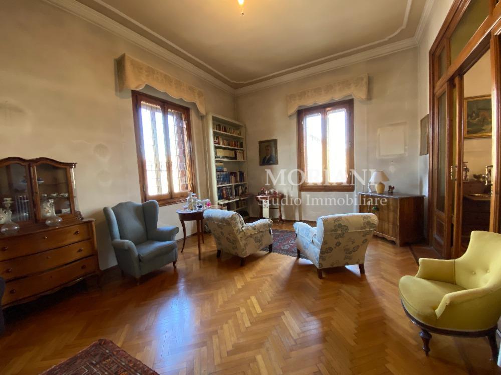 PIAZZA DELLA VITTORIA - SALA