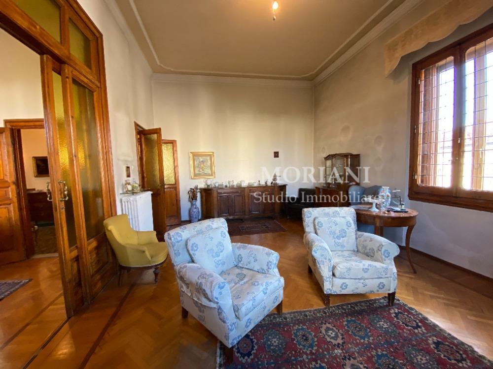 PIAZZA DELLA VITTORIA - SALA
