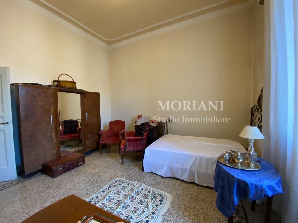 PIAZZA DELLA VITTORIA - CAMERA MATRIMONIALE