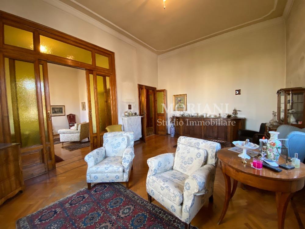 PIAZZA DELLA VITTORIA - SALA PRANZO