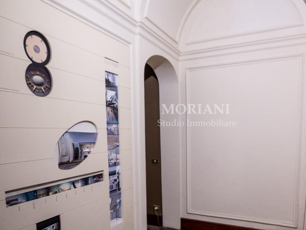 SANTA CROCE pressi - Ingresso