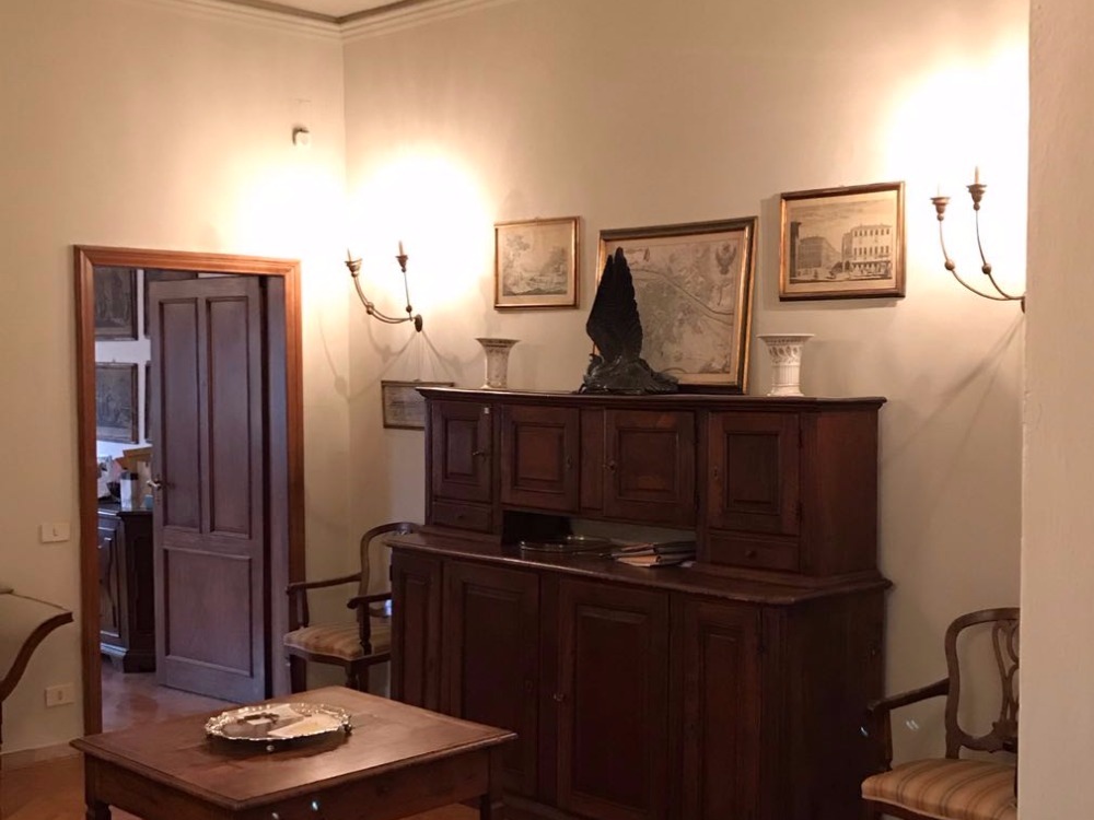 Piazza Poggi - Ingresso principale