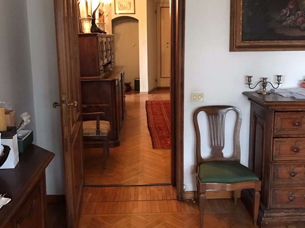 Piazza Poggi - Ingresso principale