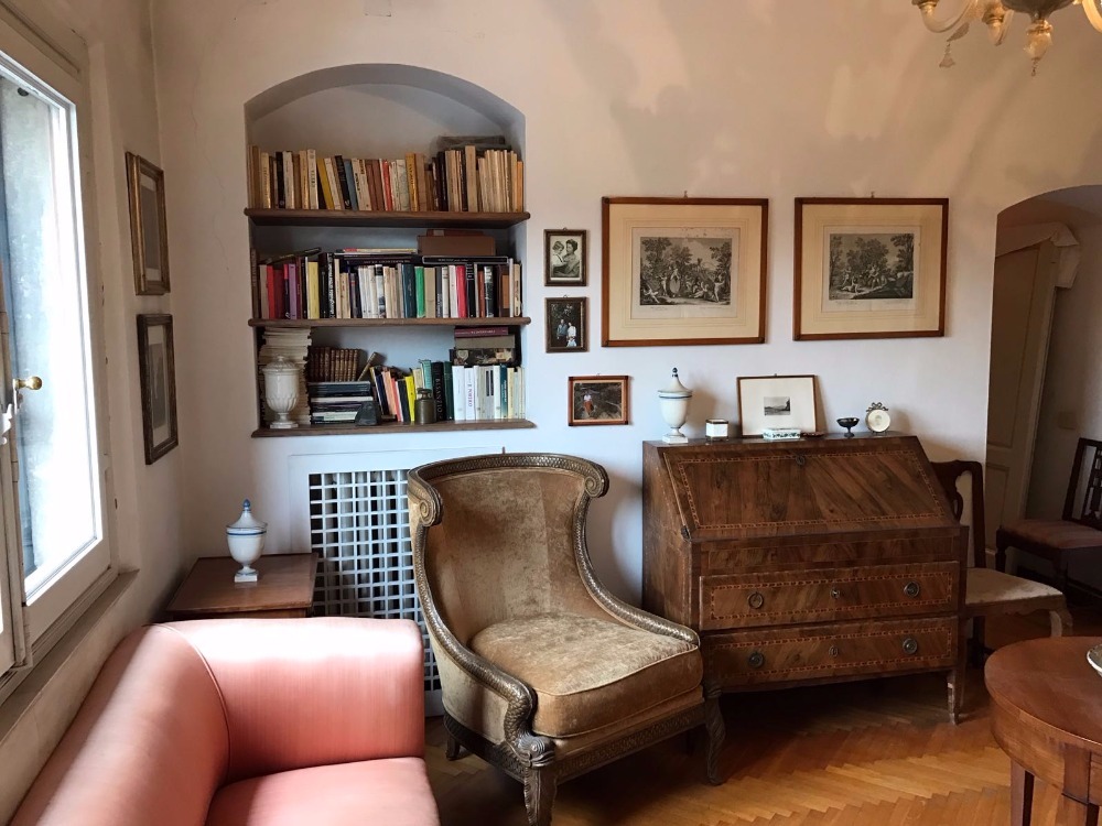 Piazza Poggi - Studio/Stanza armadi