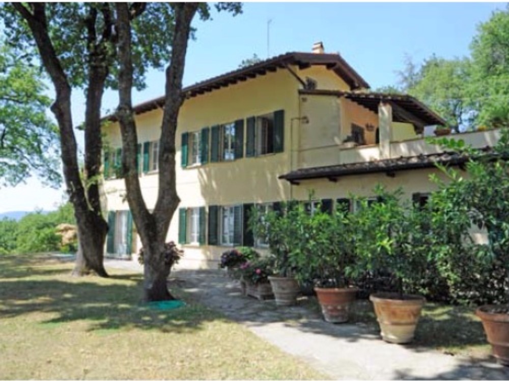 Fiesole Bosconi - Facciata meridionale con loggia e terrazzo del primo piano