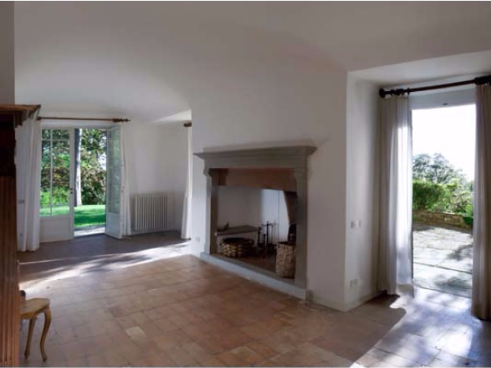 Fiesole Bosconi - Soggiorno con camino piano terreno